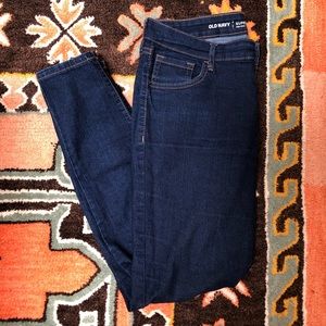 Old navy Mid-Rise Super Skinny Jeans sz 12